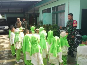 Ingin Tahu Tugas TNI, TK Baba Kunjungi Koramil 2408 Ciparay