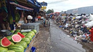 Ya Ampun.. Sampah di Ciparay, Kab.Bandung Belum Diangkut Juga. Ini Kata Camat Rachmat